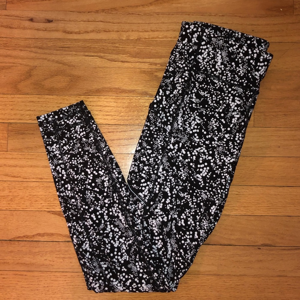 NWOT Lululemon Fast and Free Tight Chirasu Black